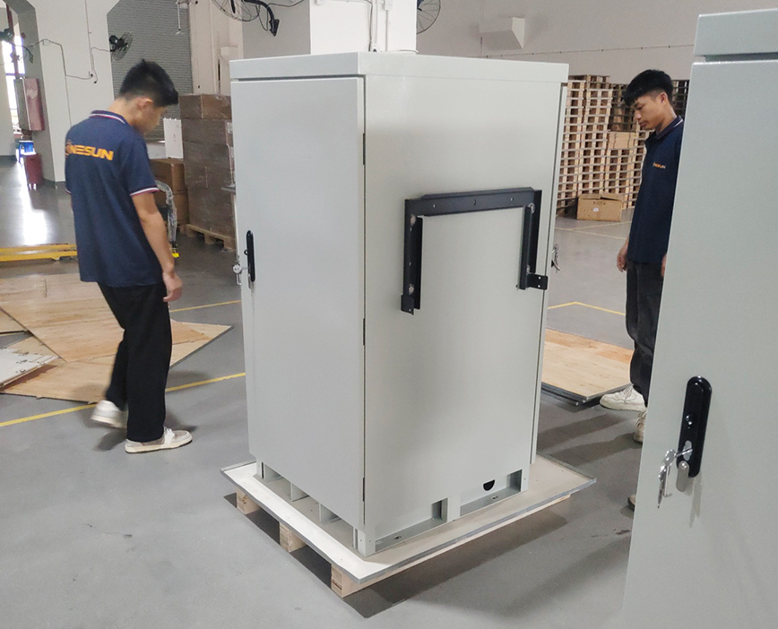 THH Three-Phase Inverter 30–60kW + High Voltage Battery 30–120kWh